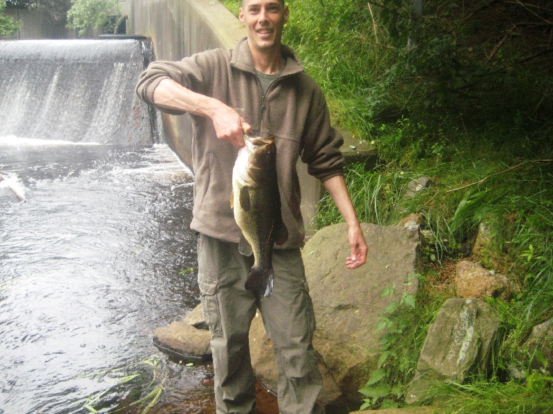 The water flows from this lake to another near Central Manchester