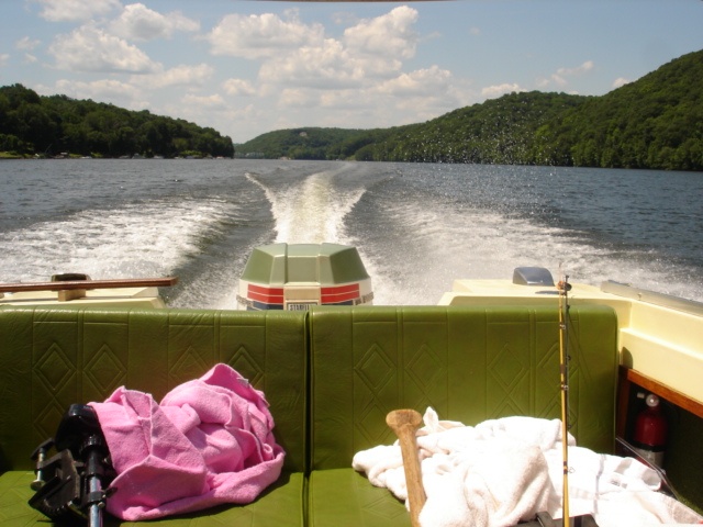 Stern view underway